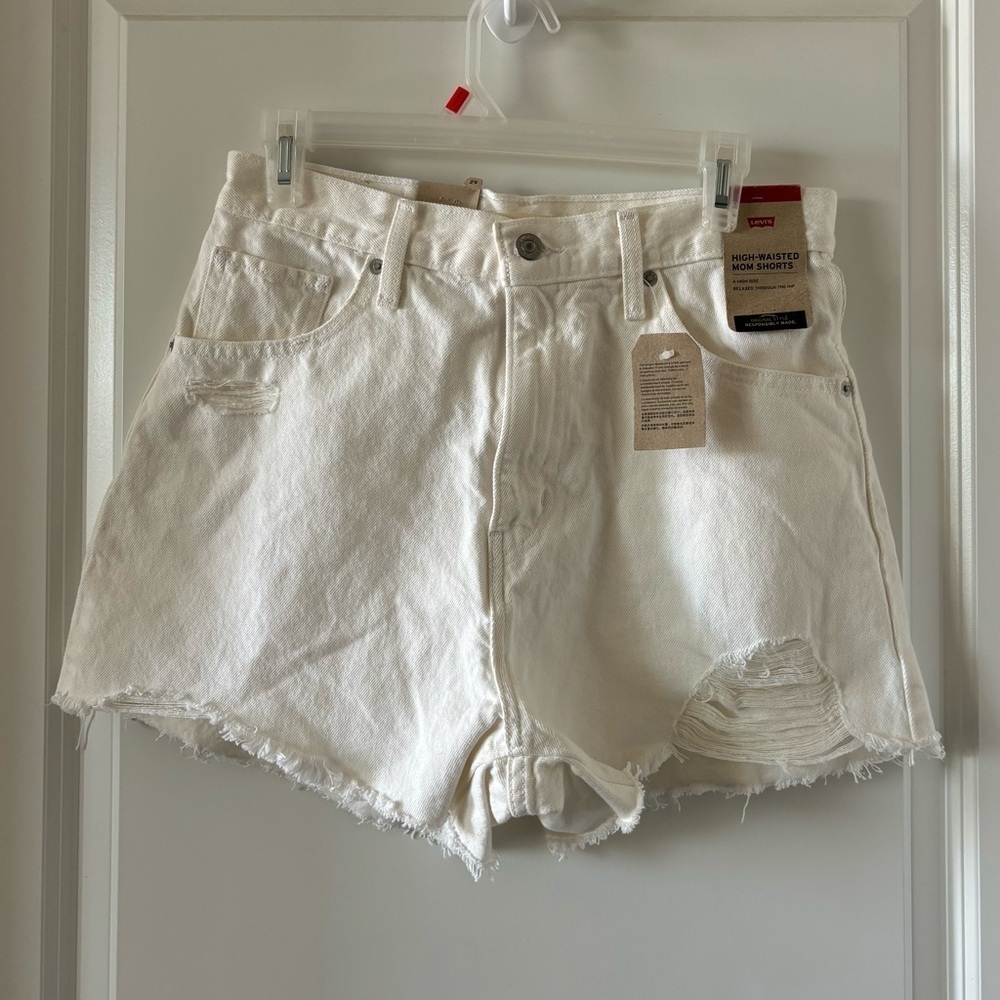 NWT Levi's Women's High-Rise Mom Jeans Denim Shorts Andrew WK